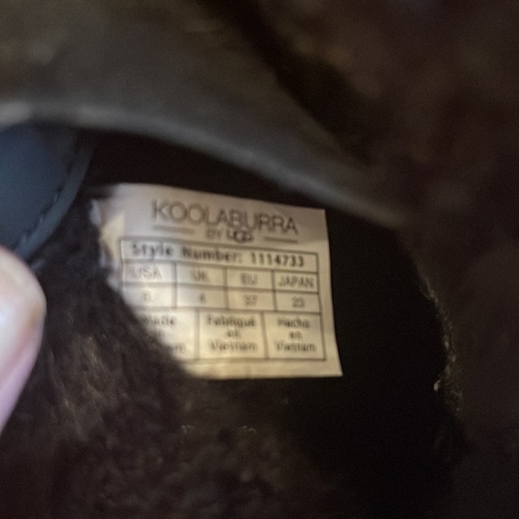 Black Kookaburra boots by Ugg, size 6 - Picture 6 of 12